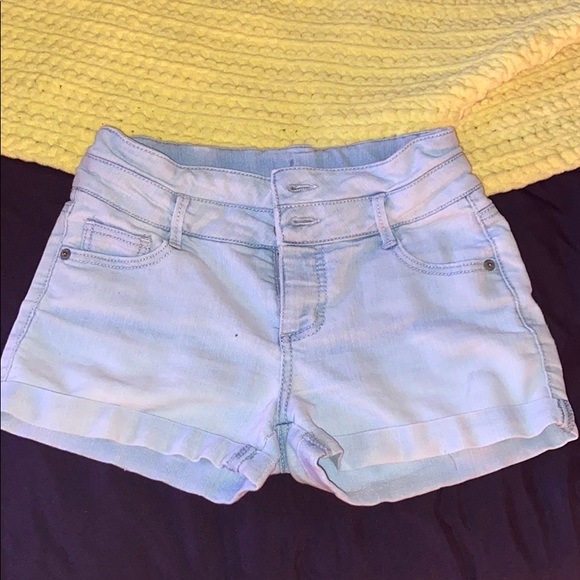 Denim shorts - Picture 4 of 5